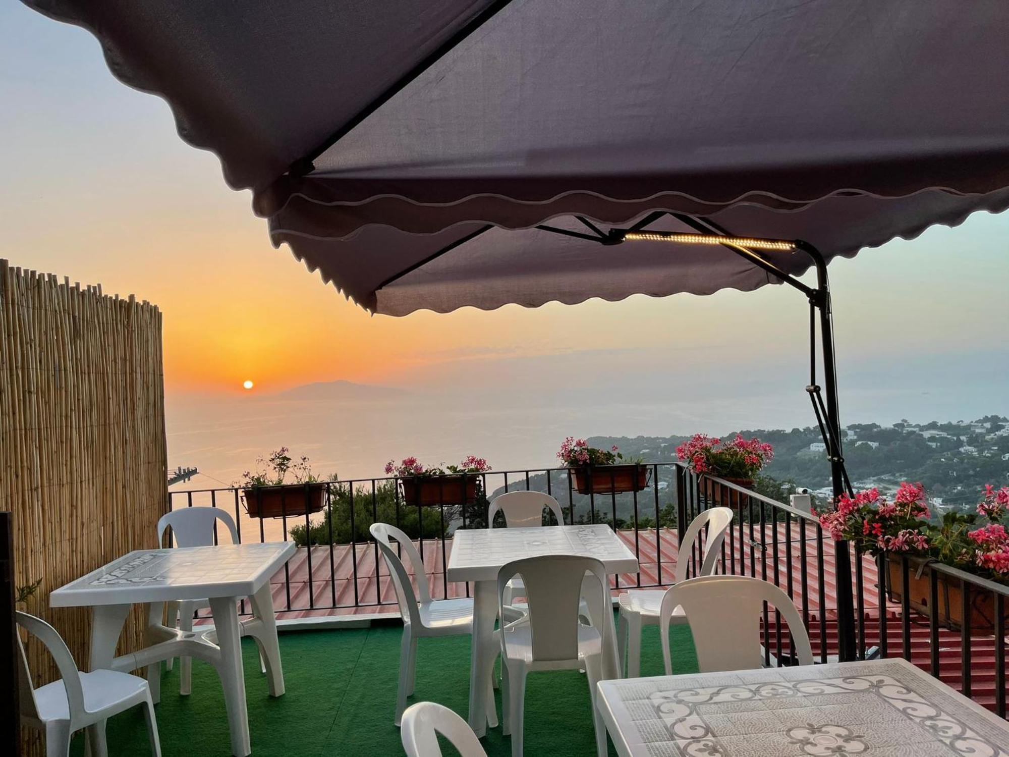 Le Ginestre Di Capri Bb & Holiday House 阿纳卡普里 外观 照片
