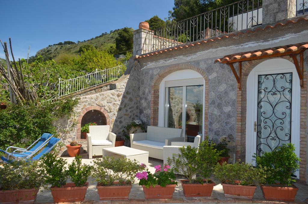 Le Ginestre Di Capri Bb & Holiday House 阿纳卡普里 外观 照片