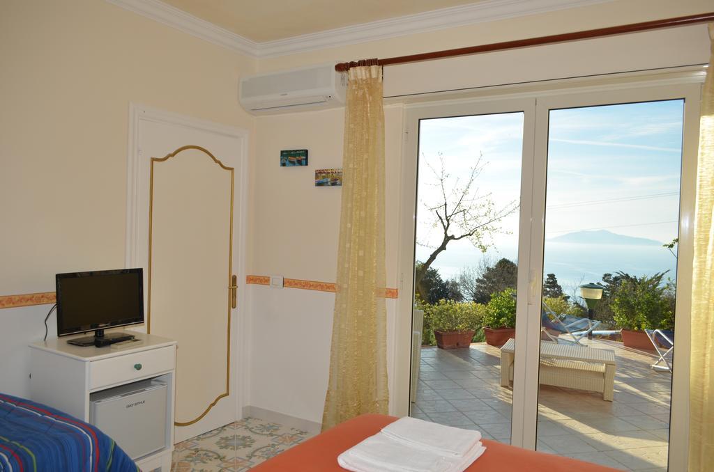 Le Ginestre Di Capri Bb & Holiday House 阿纳卡普里 外观 照片