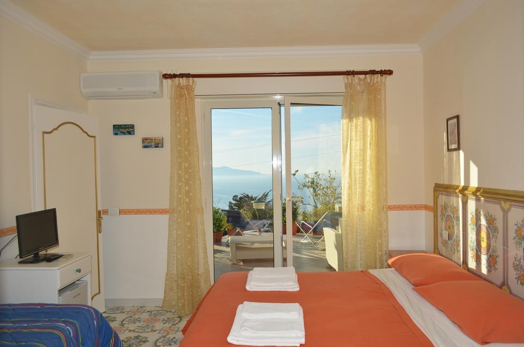 Le Ginestre Di Capri Bb & Holiday House 阿纳卡普里 外观 照片