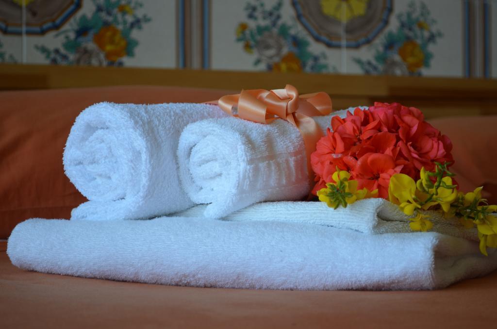 Le Ginestre Di Capri Bb & Holiday House 阿纳卡普里 外观 照片