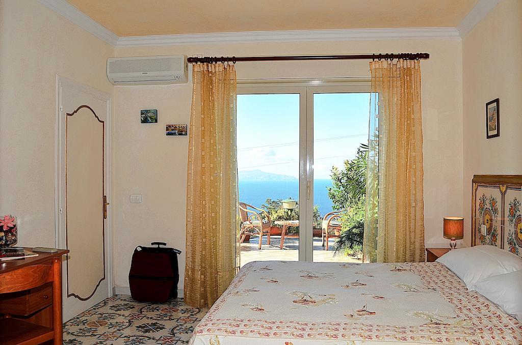 Le Ginestre Di Capri Bb & Holiday House 阿纳卡普里 外观 照片