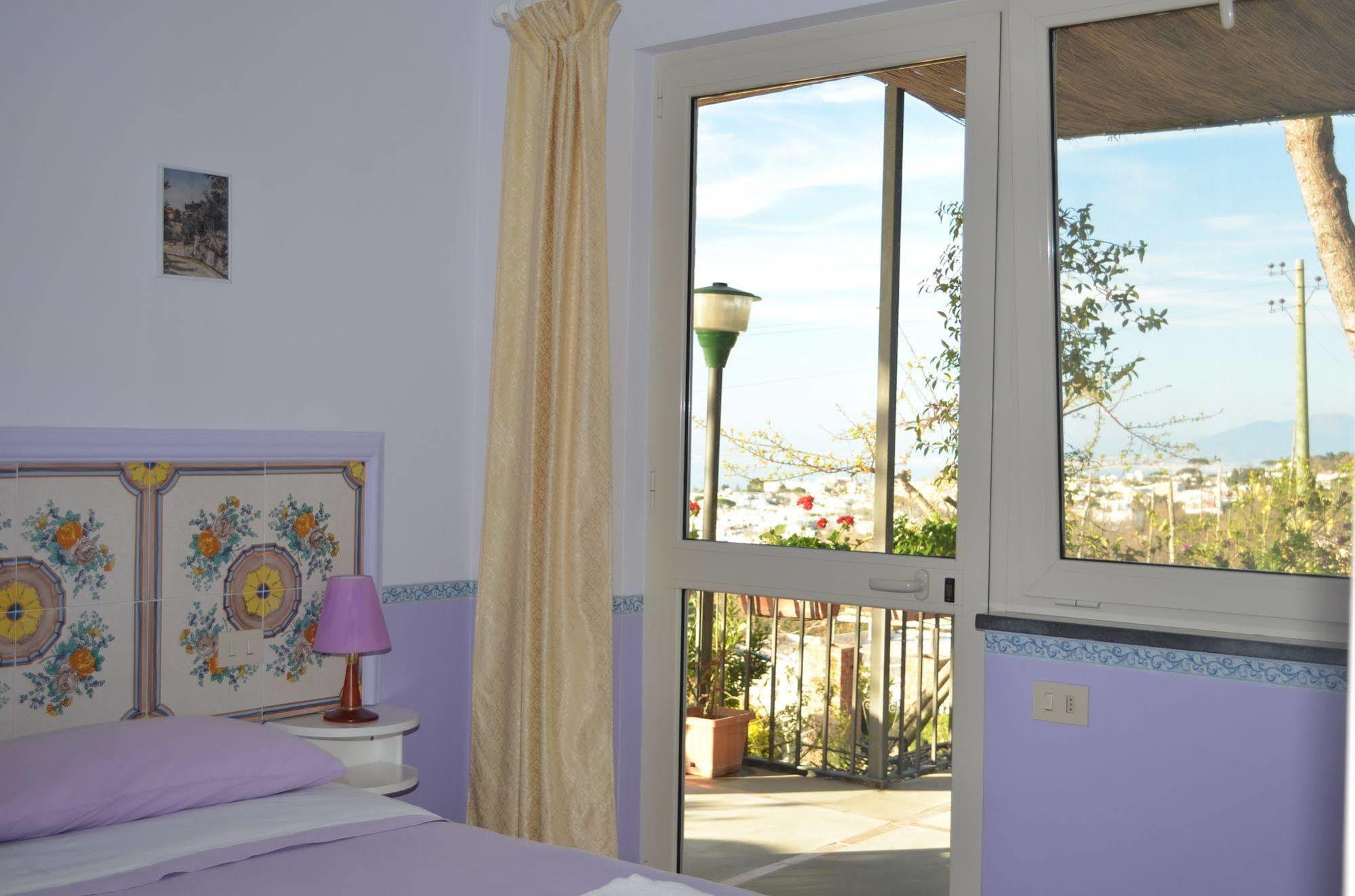 Le Ginestre Di Capri Bb & Holiday House 阿纳卡普里 外观 照片